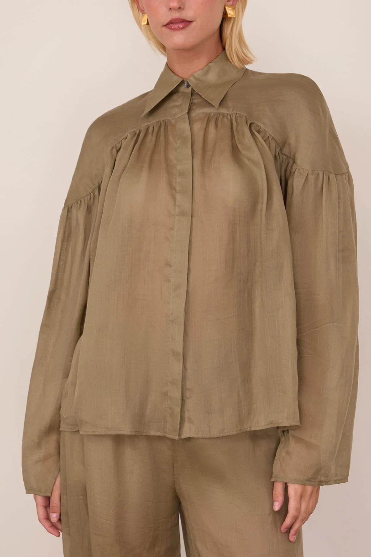 Airy Blouse in Nettle - Image 3