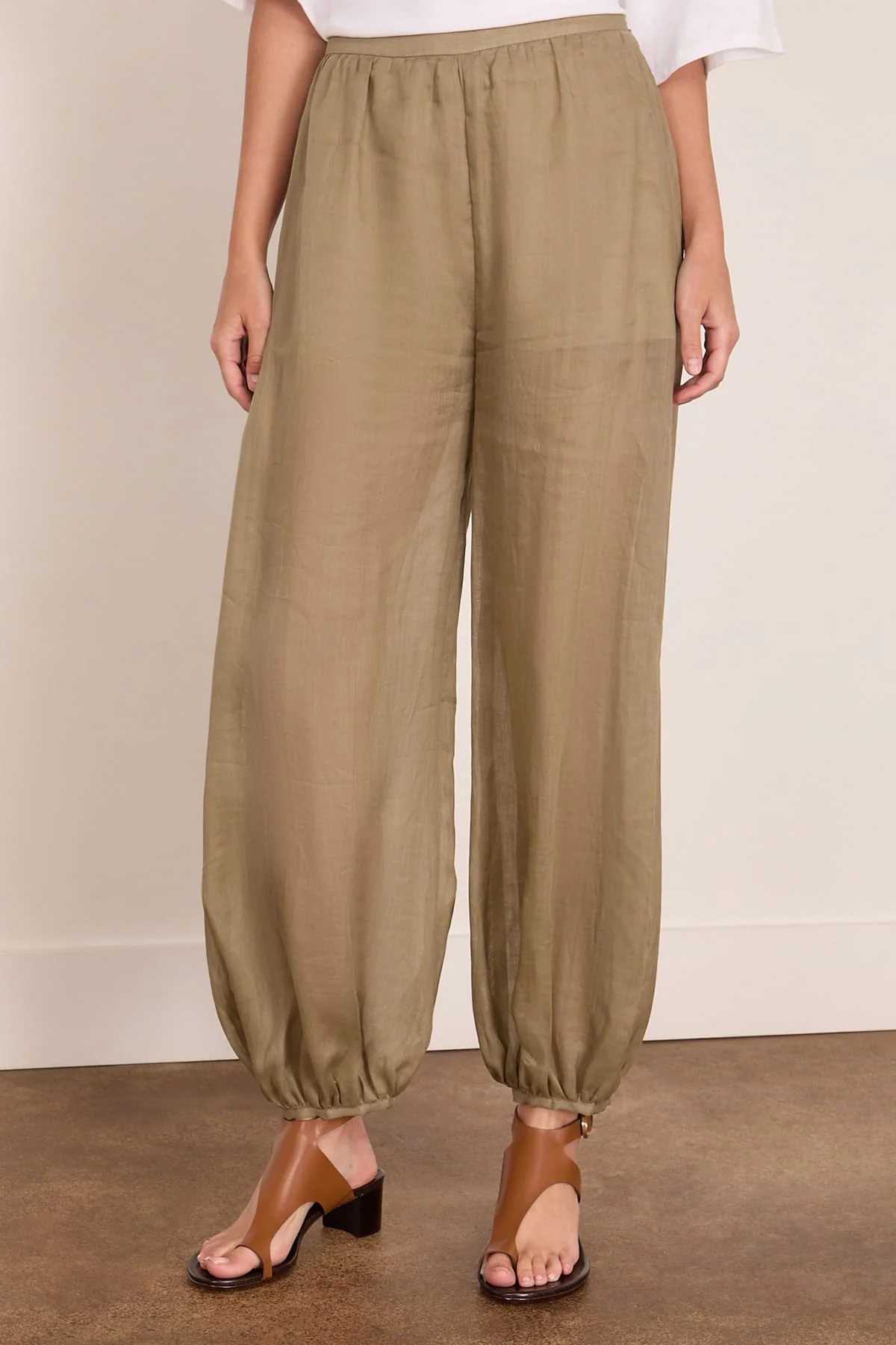 Airy Trouser in Nettle - Image 3