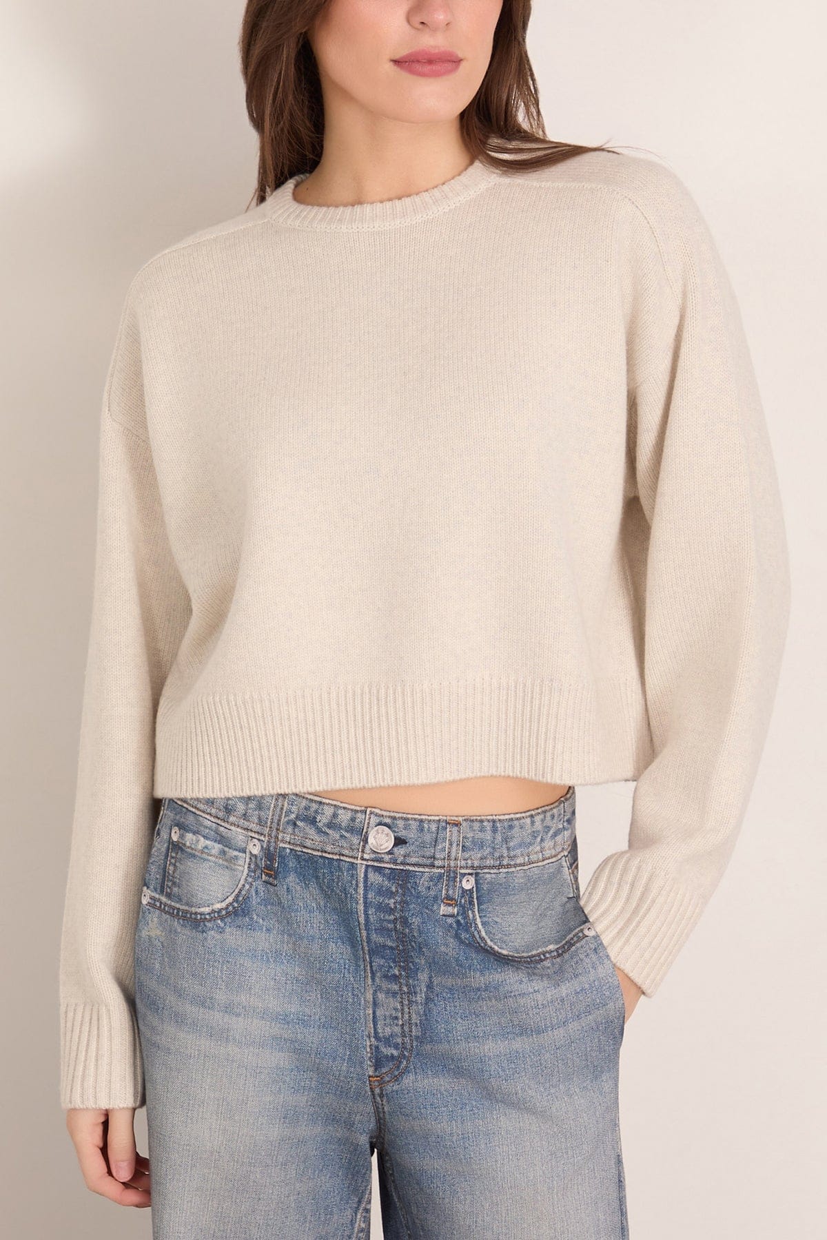 Bruzzi Cropped Sweater in Light Grey Melange - Image 3
