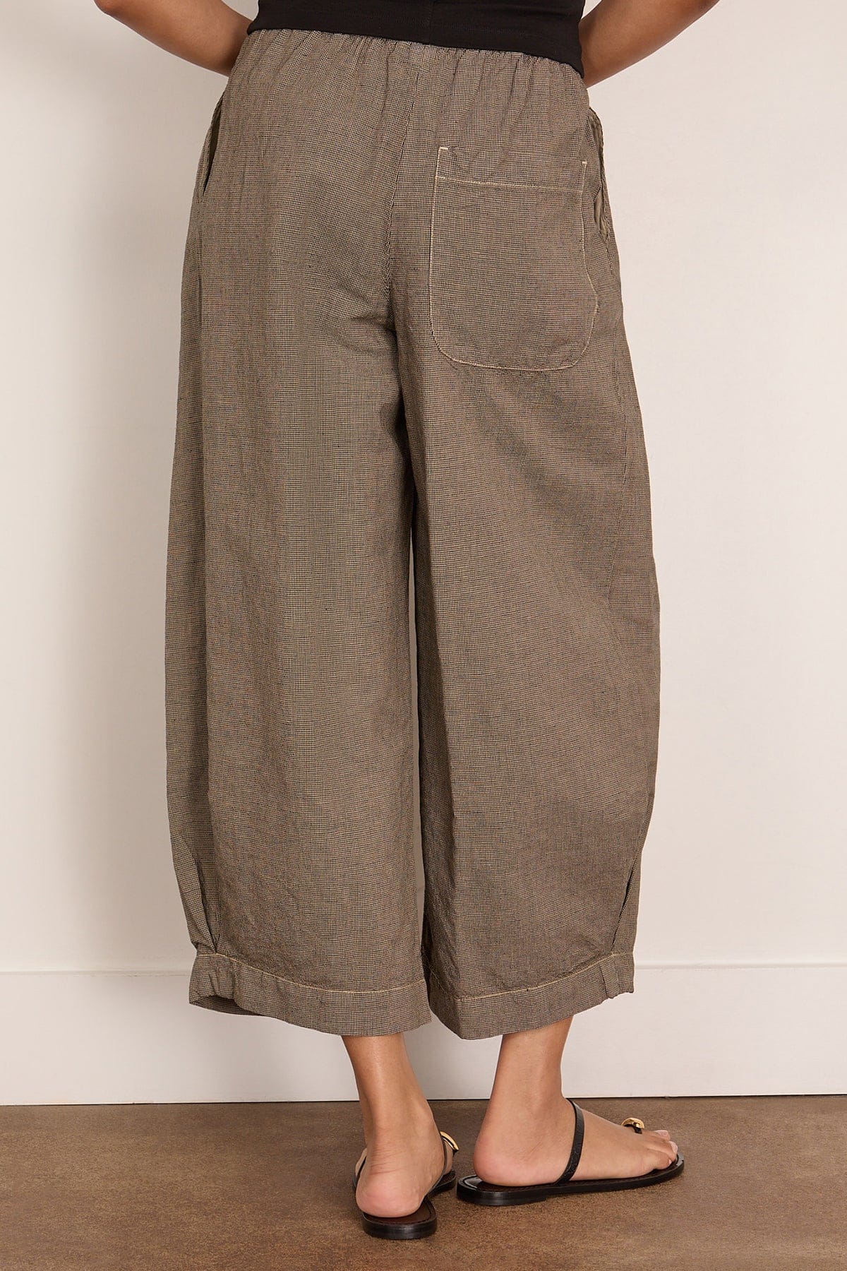 Carys Micro Houndstooth Wide Leg Trousers in Vintage White/Black - Image 4