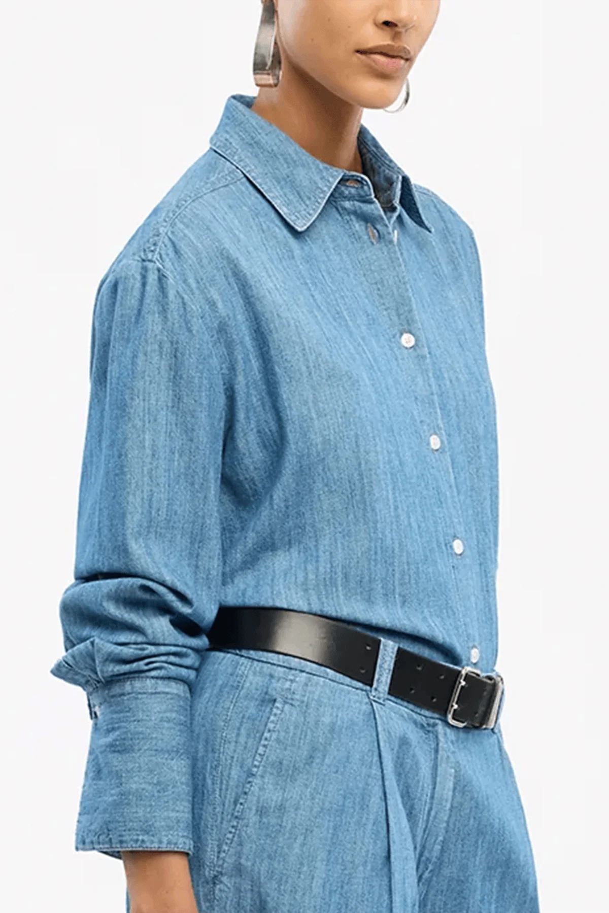 Chambray Shirt in Medium Blue - Image 3