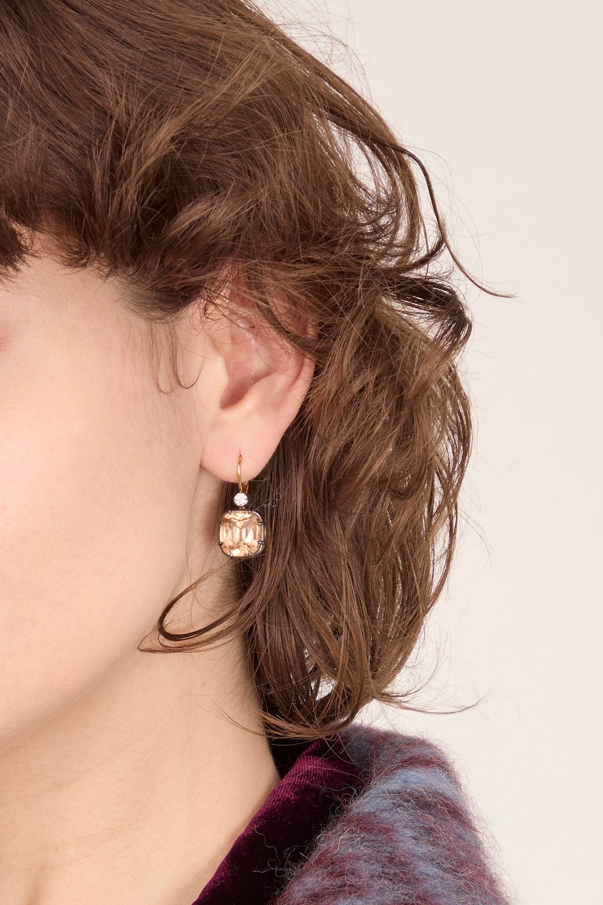 Collet Brown Zircon Earrings in 18k Yellow Gold/Blackened Gold - Image 2