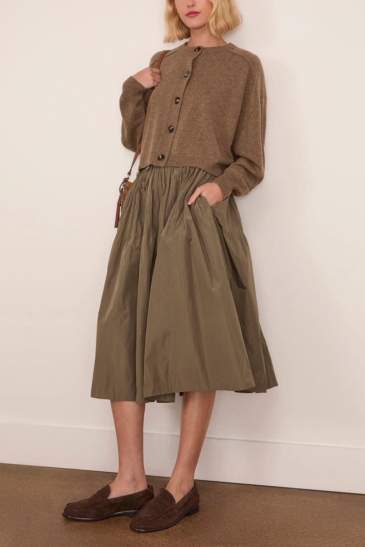 Douve Sweater in Taupe - Image 2