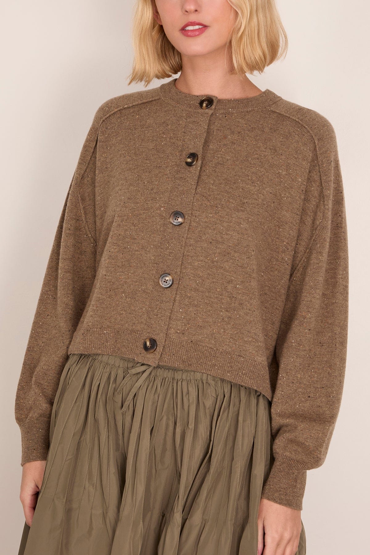 Douve Sweater in Taupe - Image 3