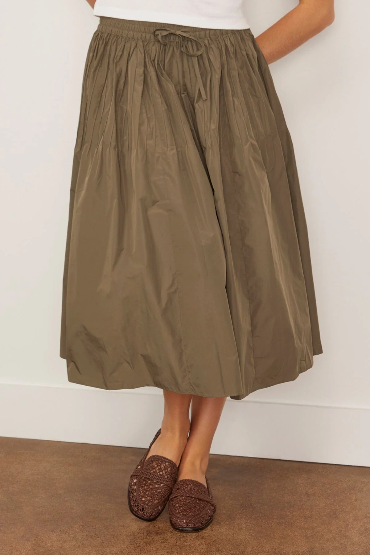 Eva Midi Skirt in Olive - Image 3
