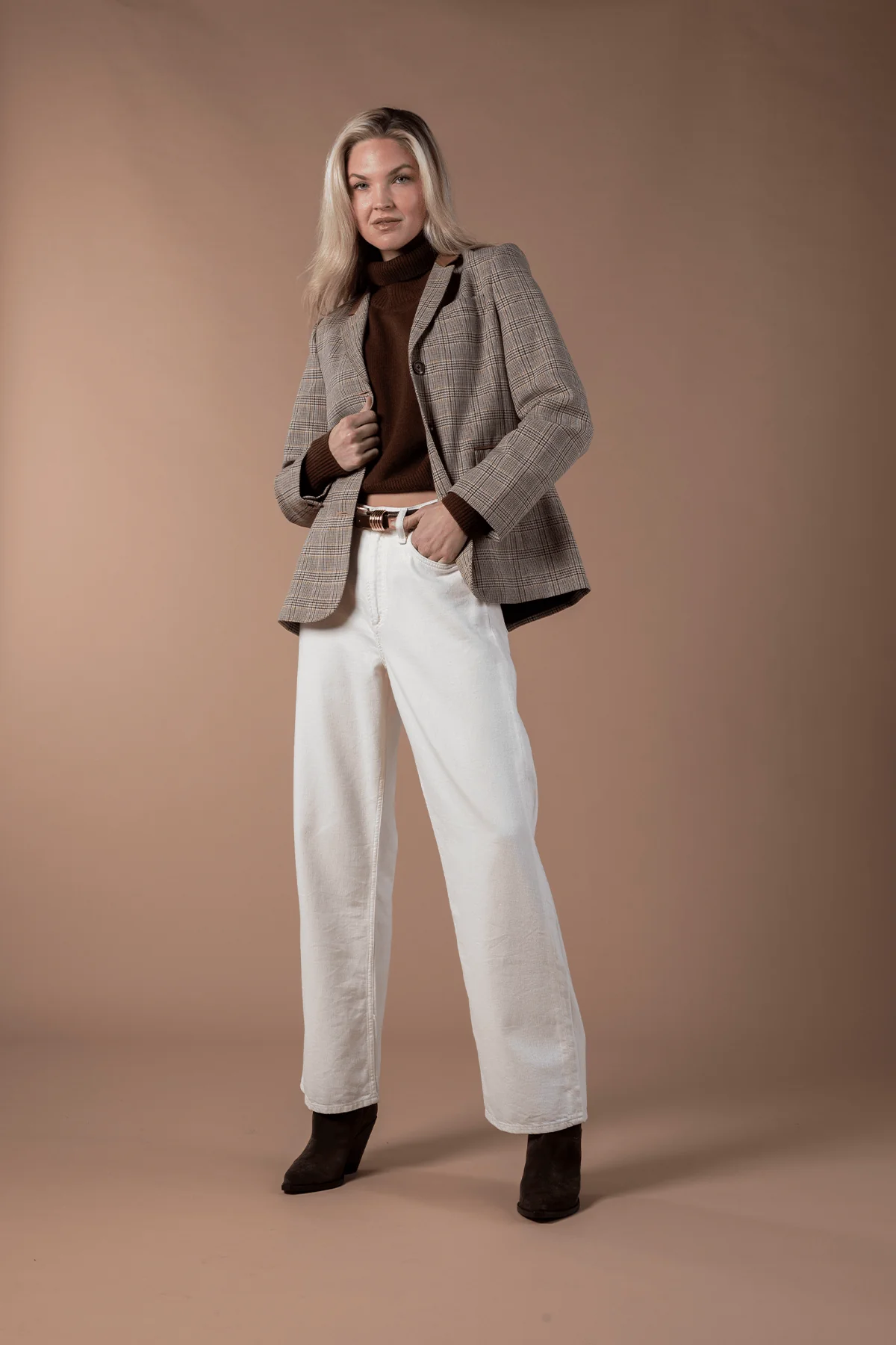 Evia Plaid Blazer in Tan Multi - Image 5