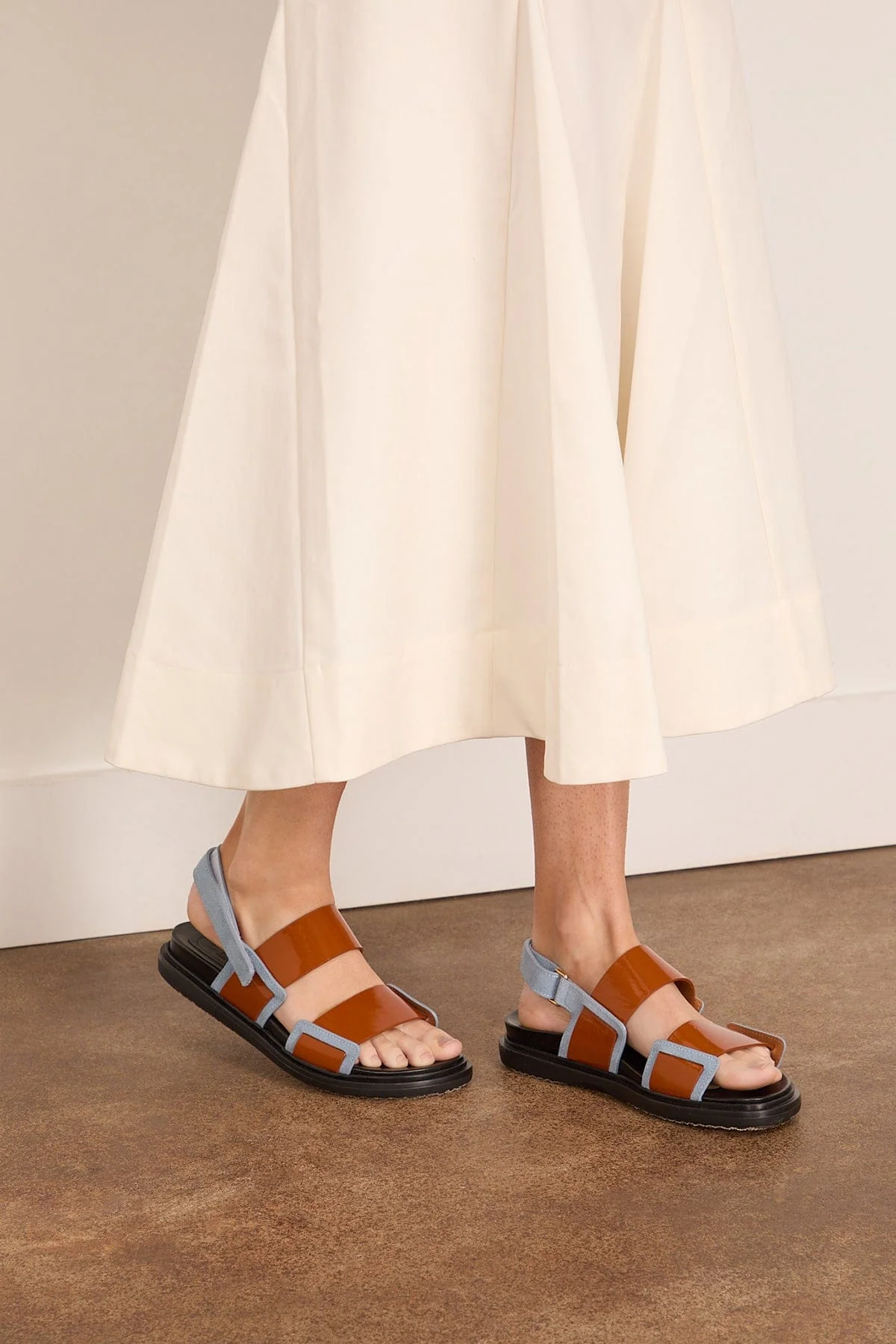 Fussbett Double Strap Sandal in Honey/Light Blue - Image 2
