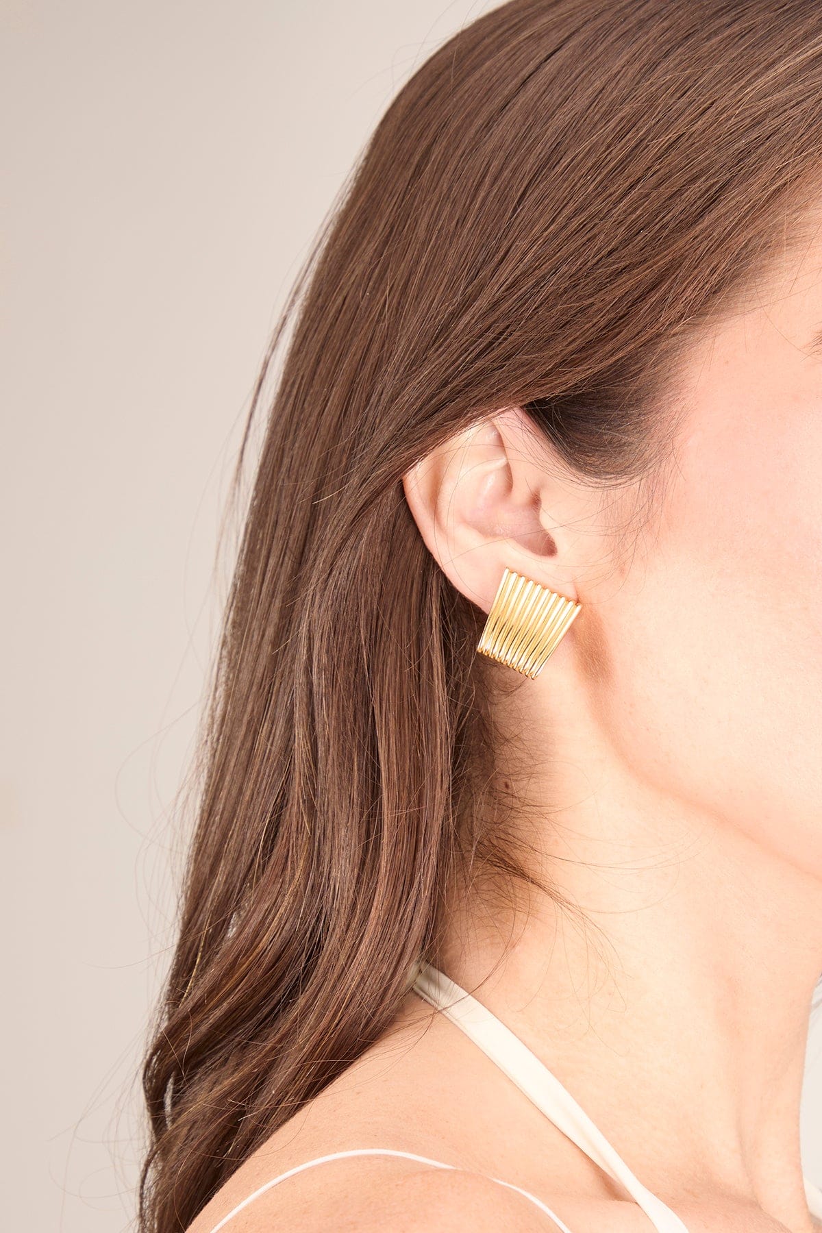 Liz Chunky Clip Earrings in Yellow Gold - Image 2