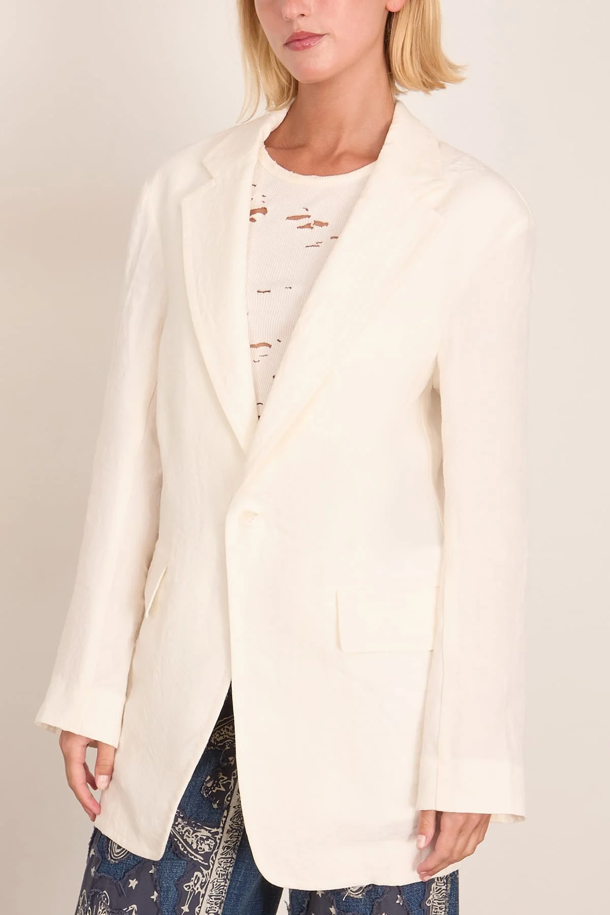 Oversized Ragged Blazer in White - Image 3