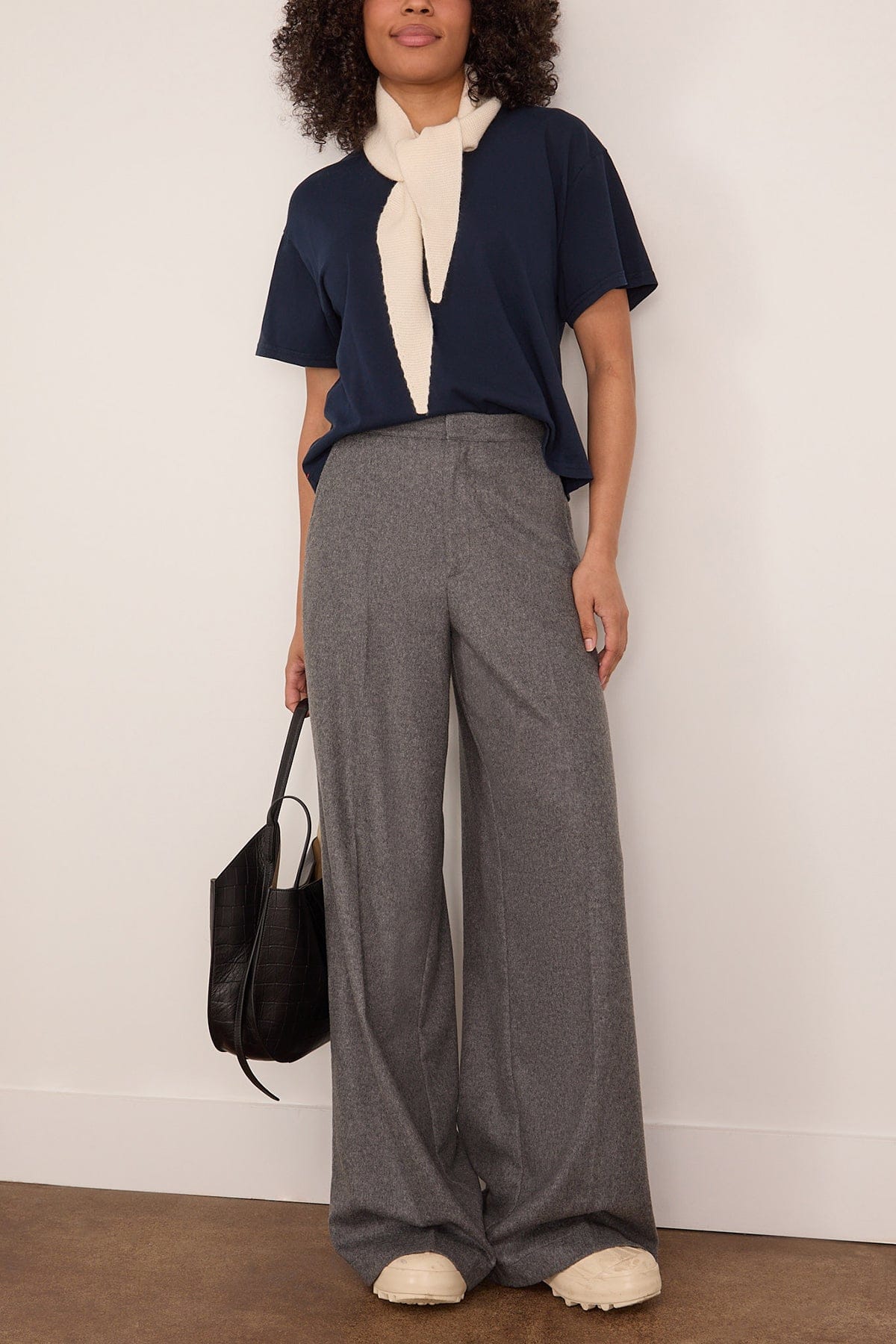 Palmer Tee in Navy - Image 2