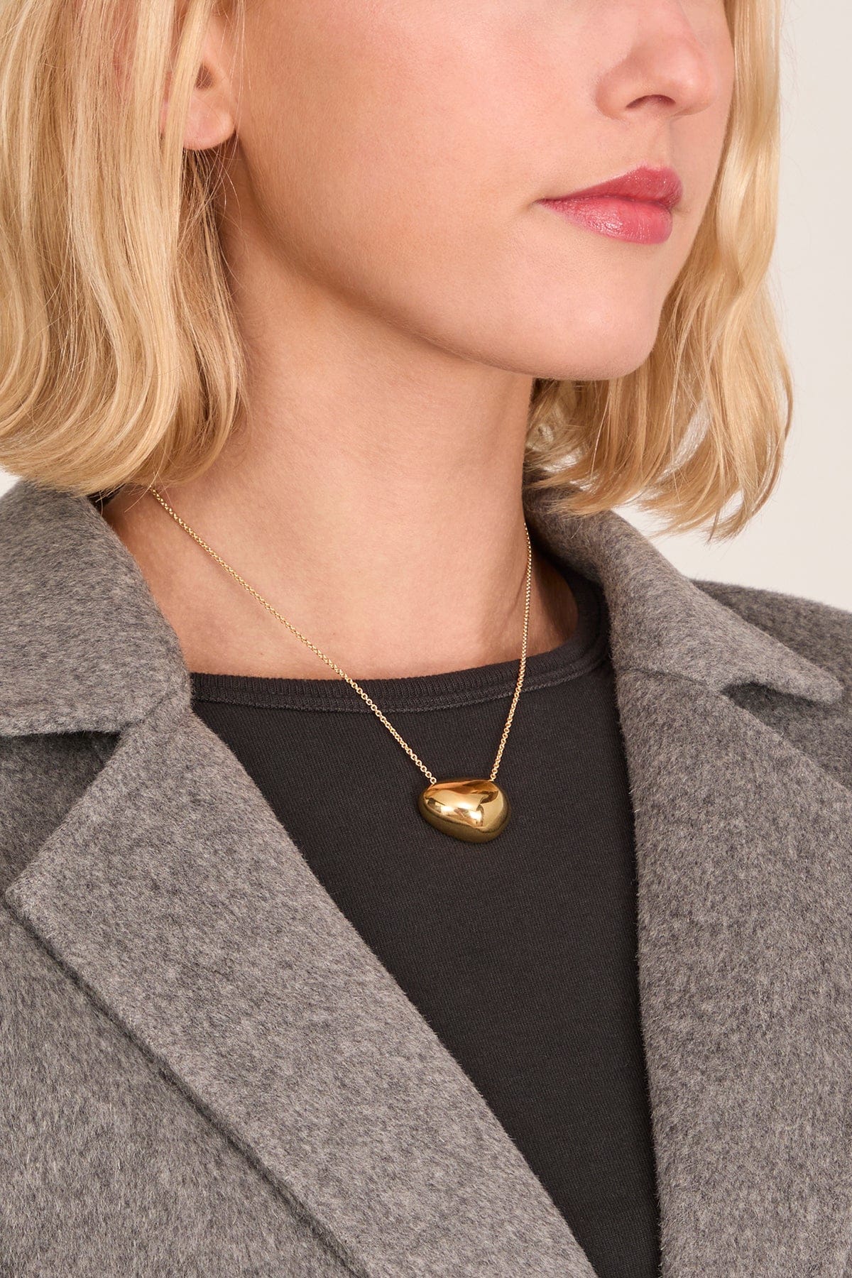 Pebble Necklace in Gold - Image 2