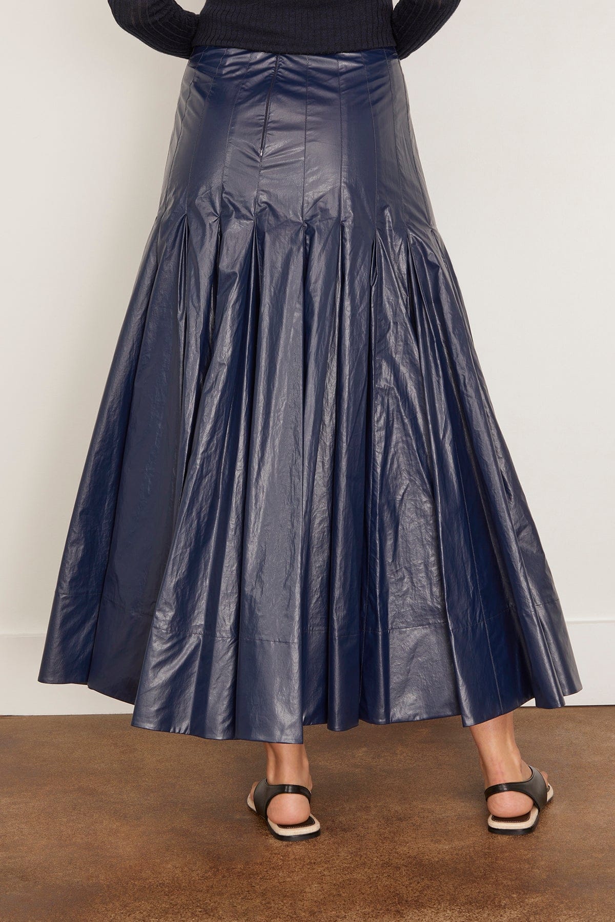 Petra Skirt in Navy - Image 4