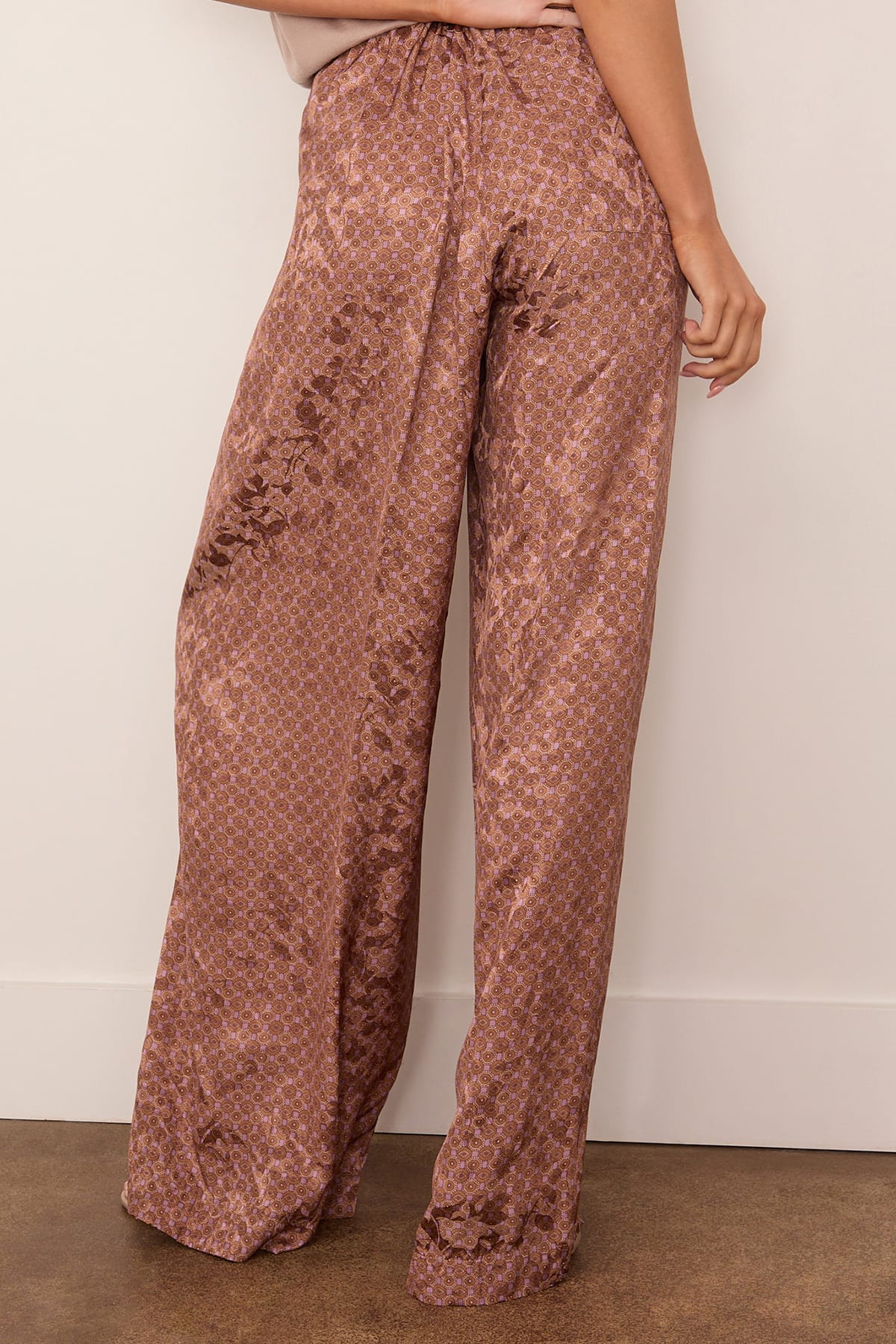 Pila Pant in Peach - Image 4
