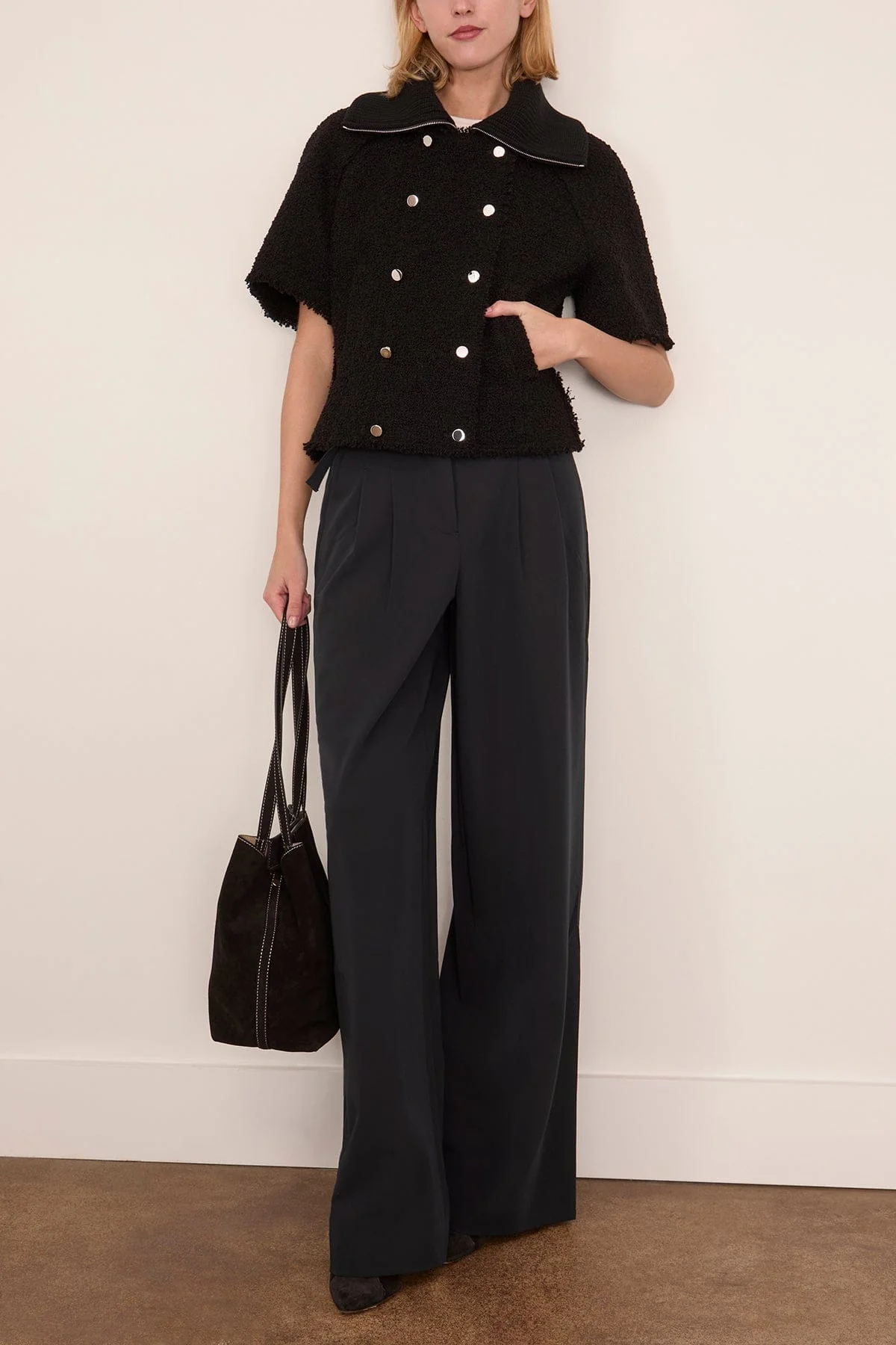 Short Sleeve Jacket in Black - Image 2