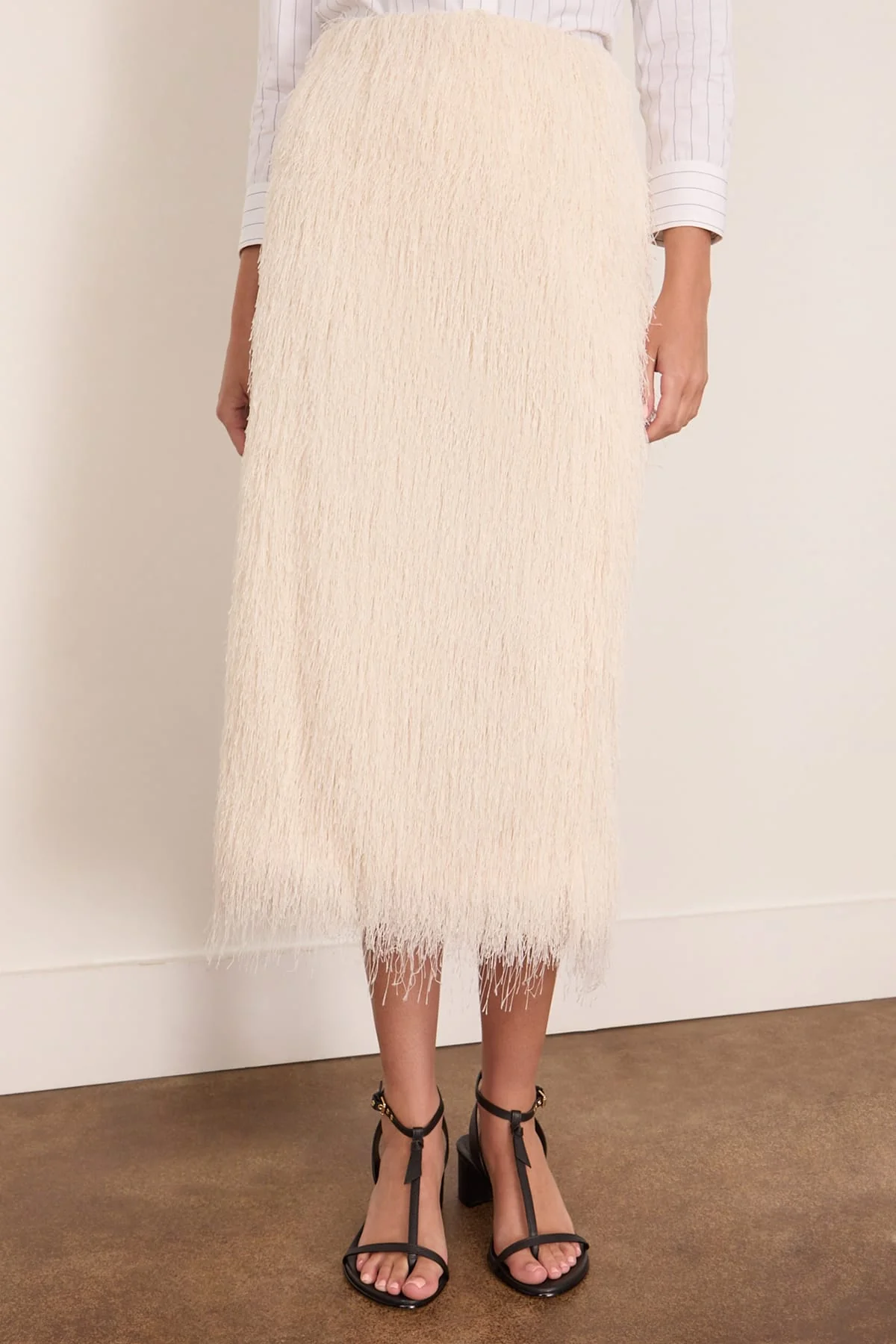 Sokna Tris Skirt in White - Image 3
