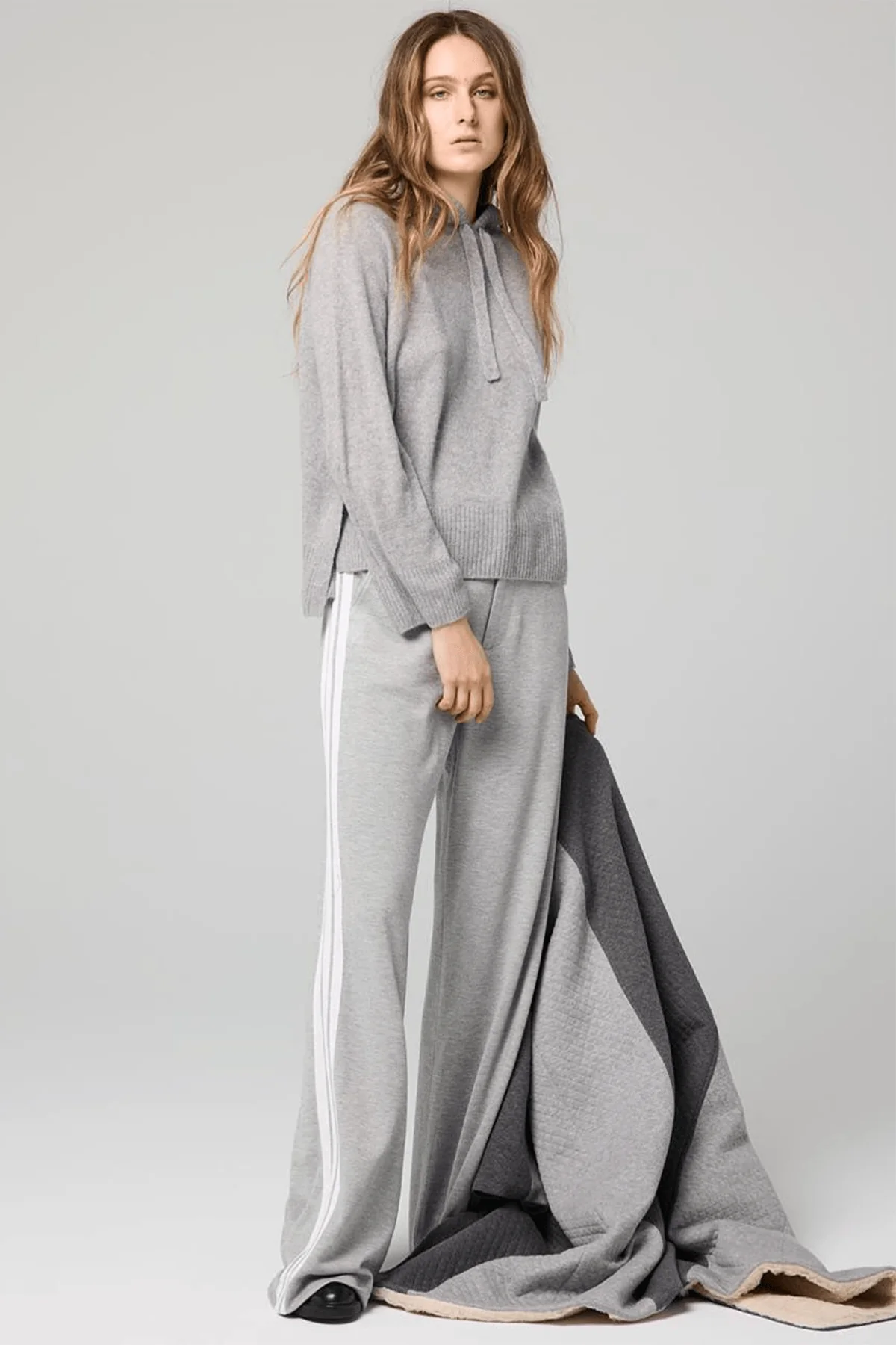 Tailored Travel Pant in Heather Grey - Image 5